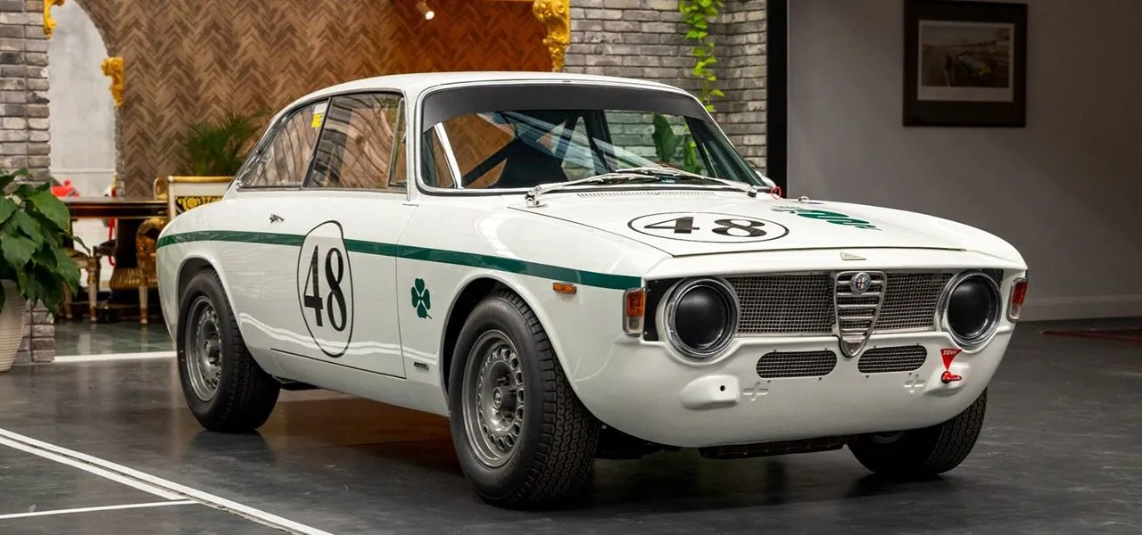 【鉴赏】1968 Alfa Romeo Giulia GTA 1300 Junior Corsa